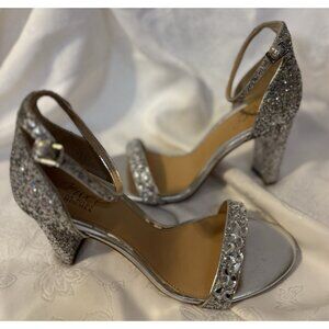 Badgley Mischka Jeweled Sandals Women 8.5 Bridal Silver Strappy Block Heel Party